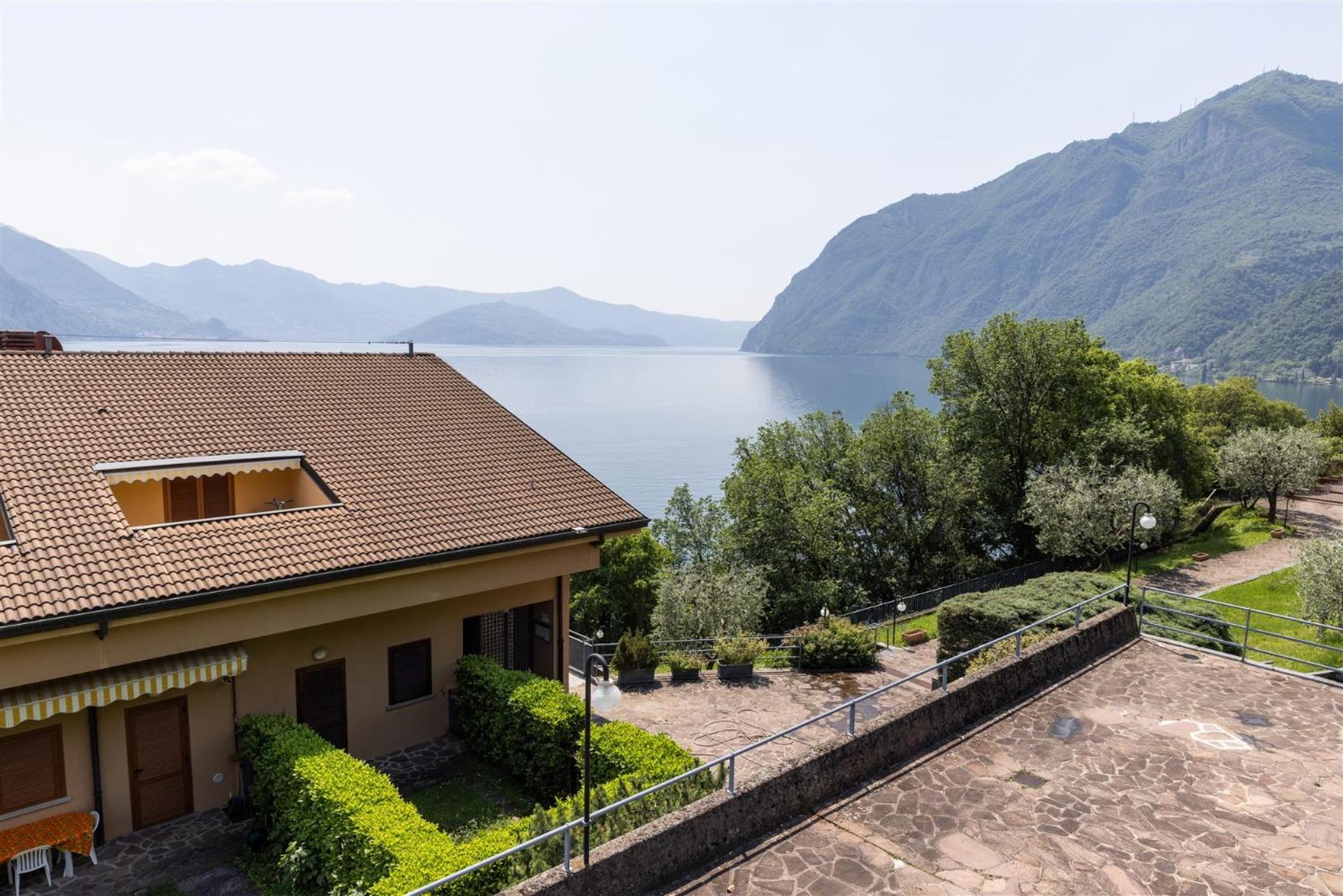 Iseolakerental- Casa Trentapassi Riva di Solto Exterior photo